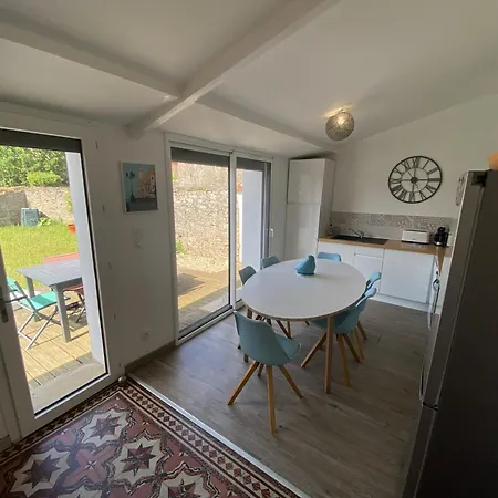 بيت للعطل Maison Au Calme Avec Jardin - Wifi *